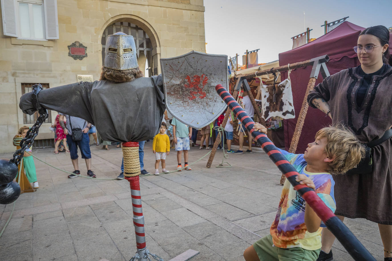 Arranca el Mercado Medieval de Vitoria