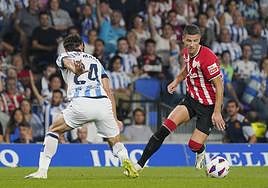 Delanteros rojiblancos desenfocados