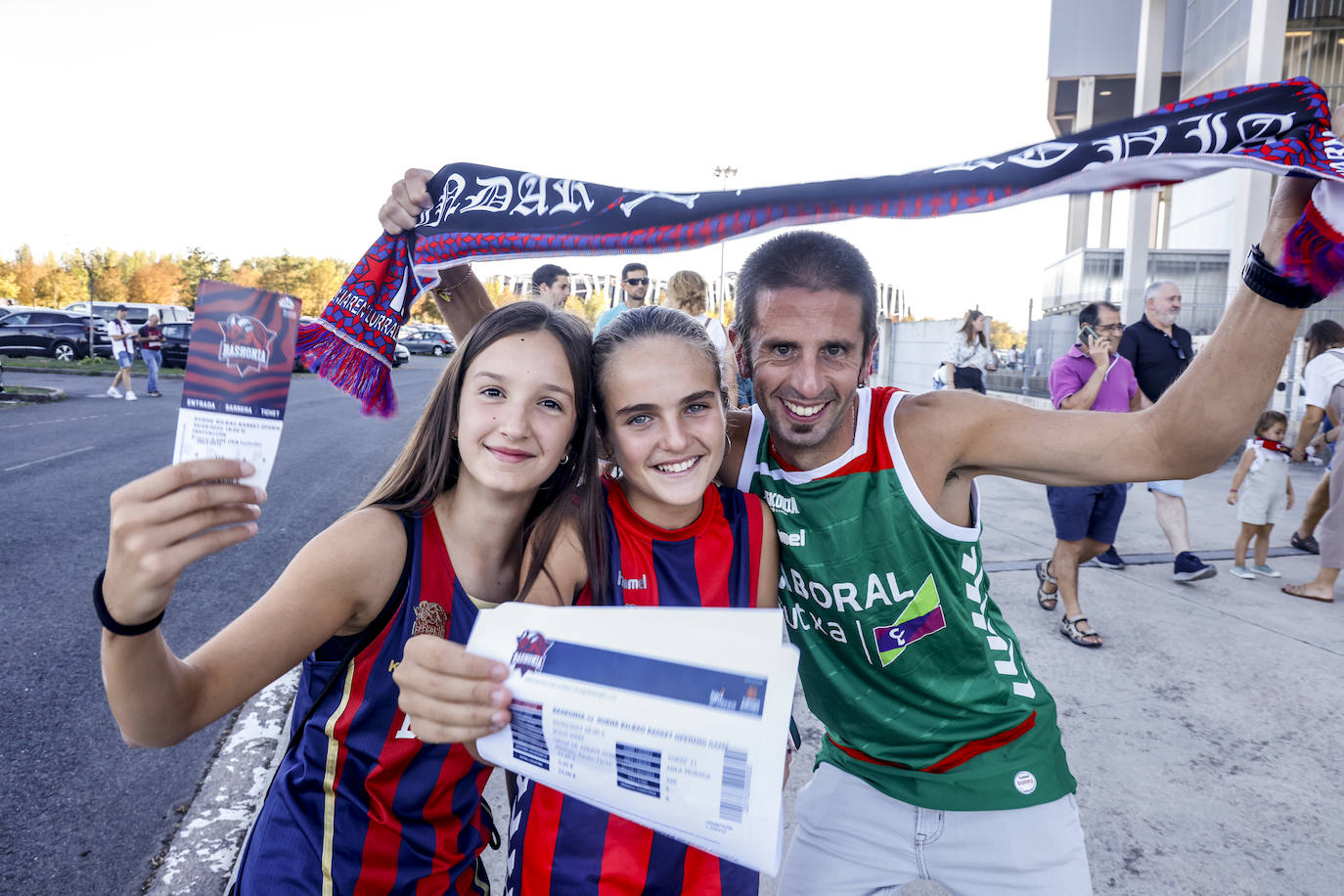 El ambiente del Baskonia-Bilbao Basket. Mucho más que un derbi baloncestístico