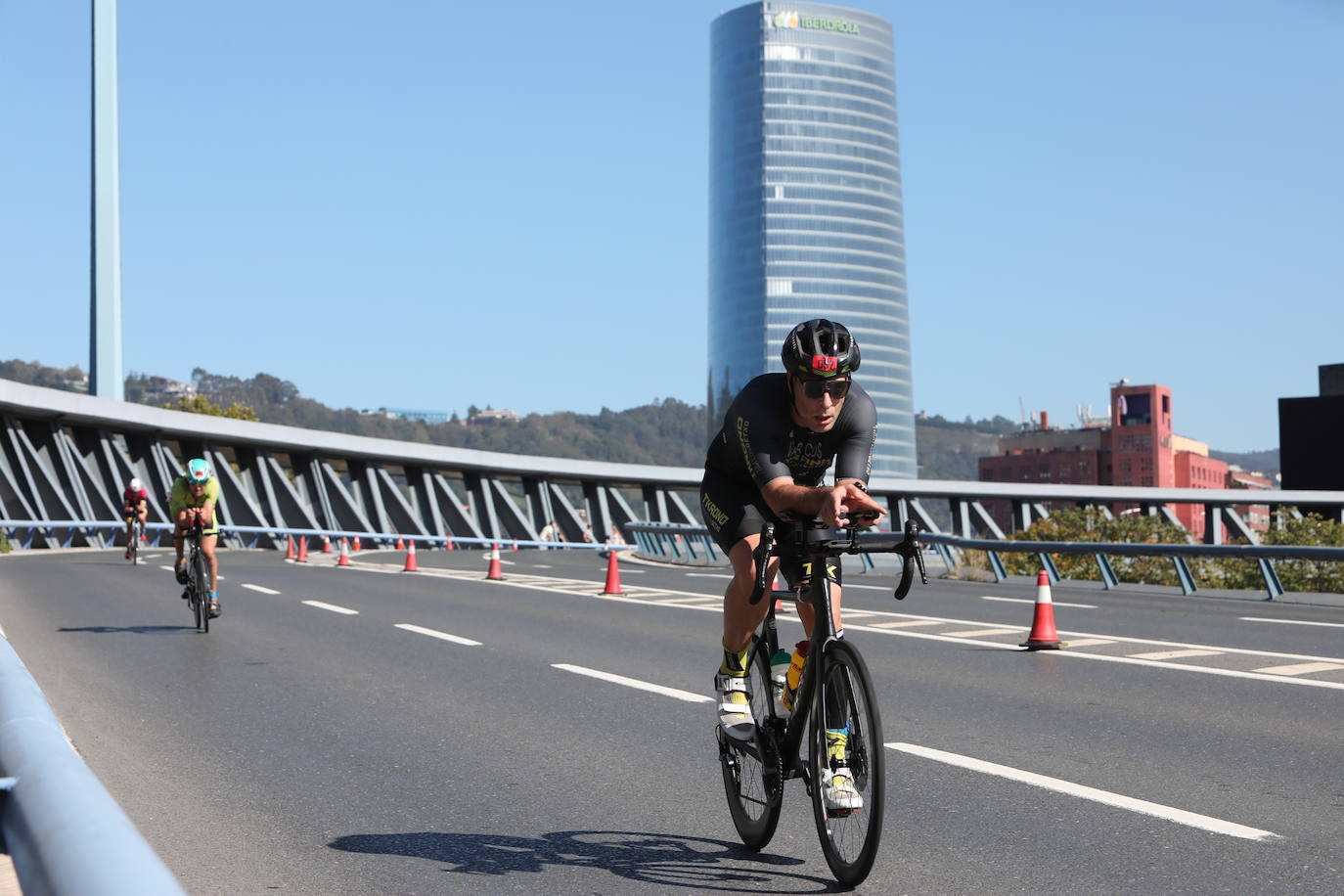 Las imágenes más espectaculares del Trialón de Bilbao