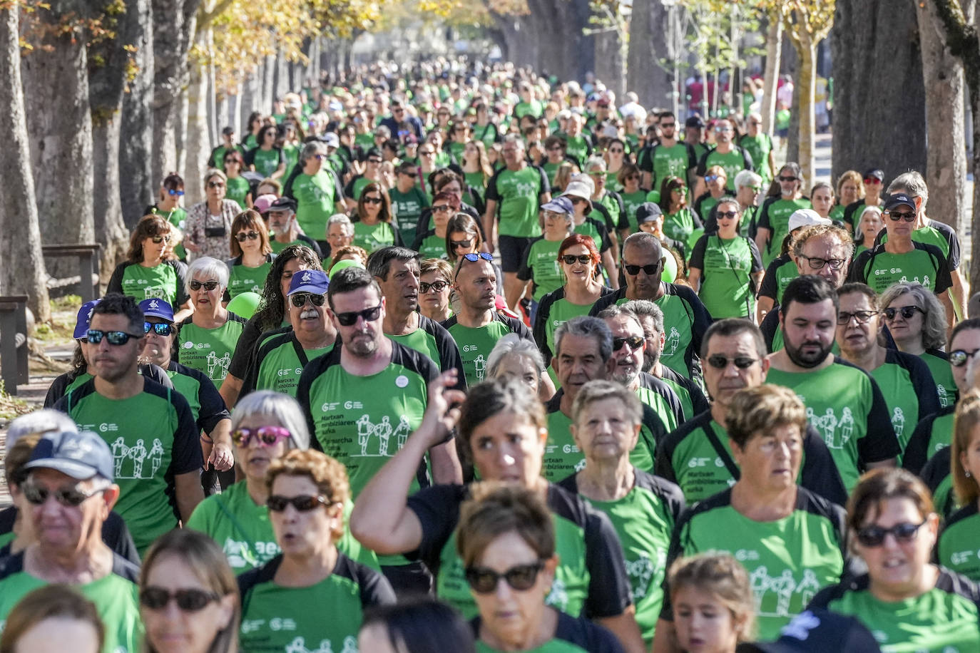 La marcha en Vitoria contra el cáncer, en imágenes