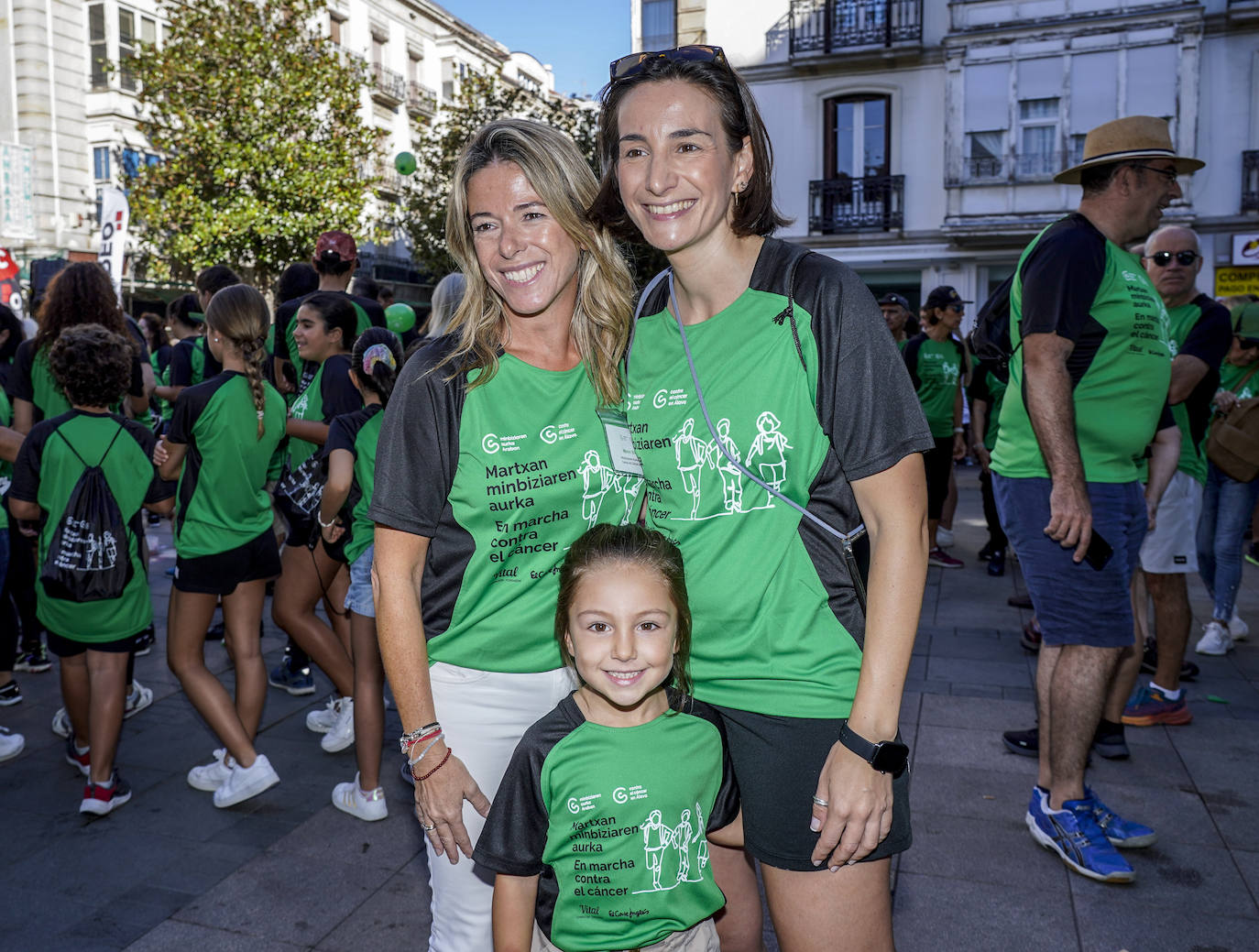 La marcha en Vitoria contra el cáncer, en imágenes