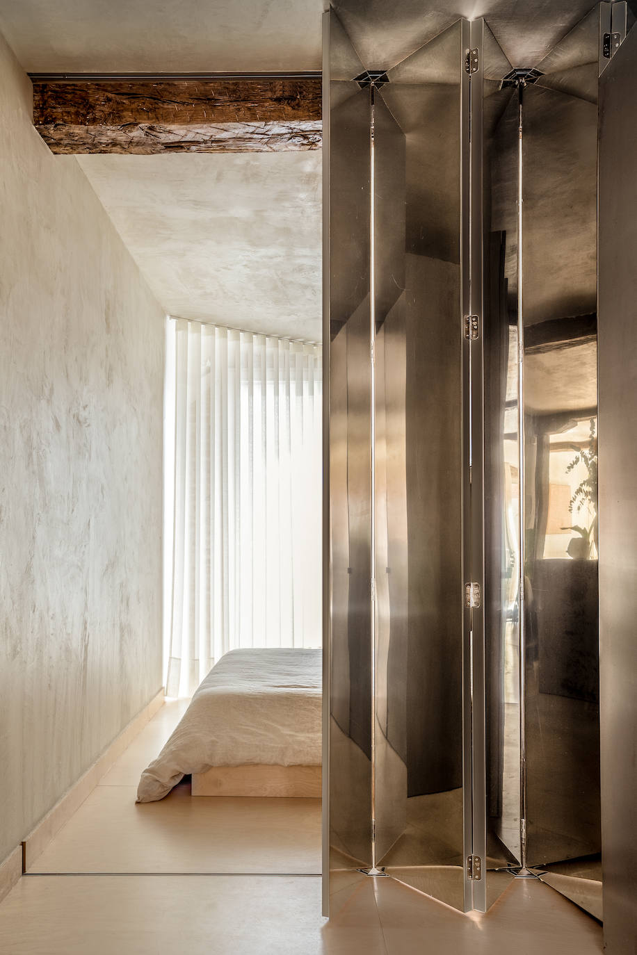 El piso de una pareja en Bilbao que parece del Soho neoyorquino