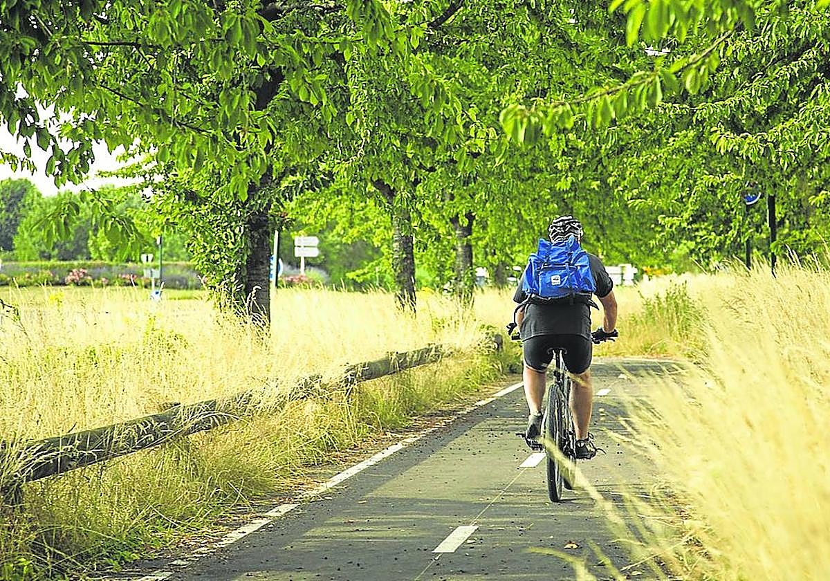 Una ruta para pedalear desde Vitoria hasta Laponia