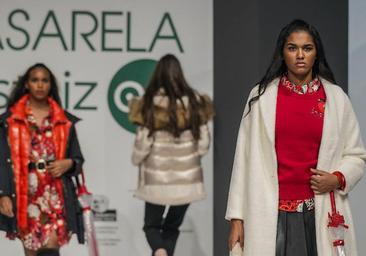 El comercio vitoriano brilla bajo los focos