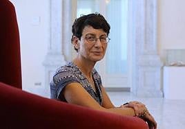 Özlem Türeci posa para la entrevista en el teatro Victoria Eugenia de San Sebastián