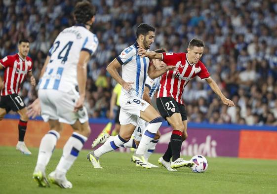 Ander Herrera salió tocado del derbi de Anoeta.