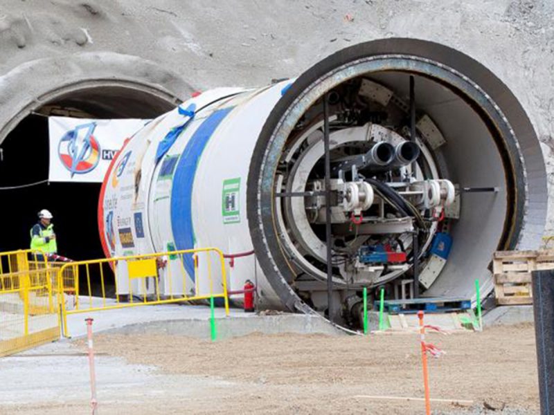 Tuneladora empleada en el otro cable de conexión con Francia a través de Pirineos