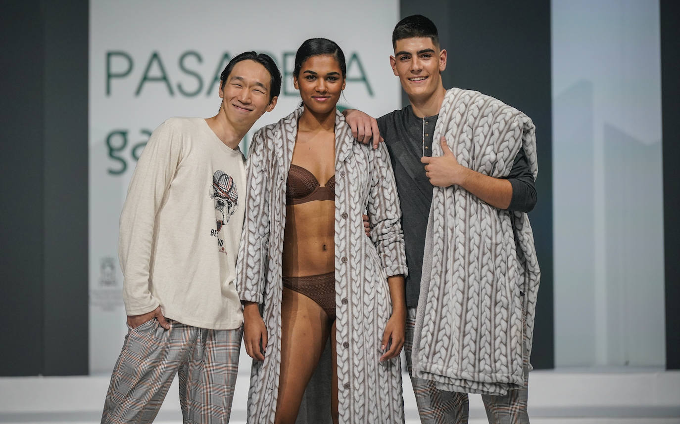 La ropa interior y las batas, presentes en la pasarela.