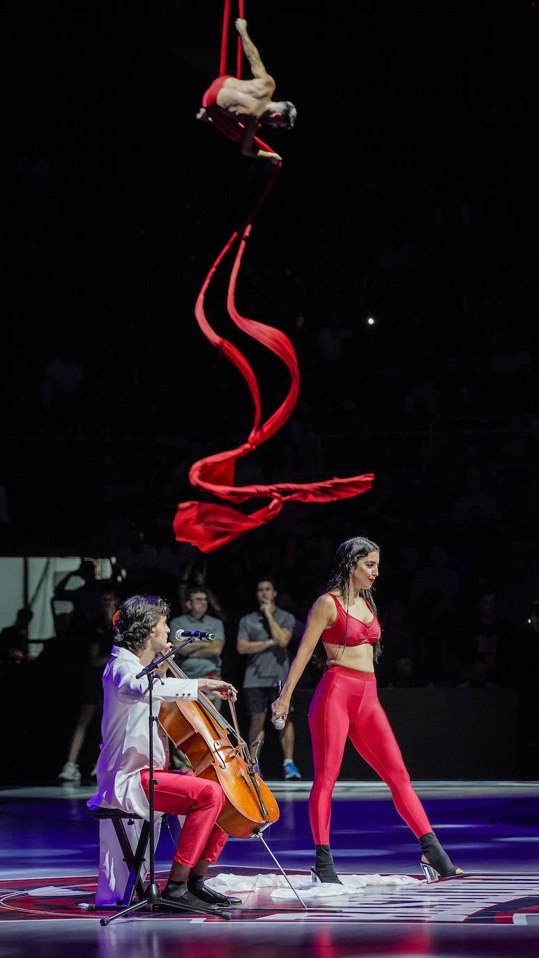Las acrobacias aéreas dejaron imágenes de gran belleza.