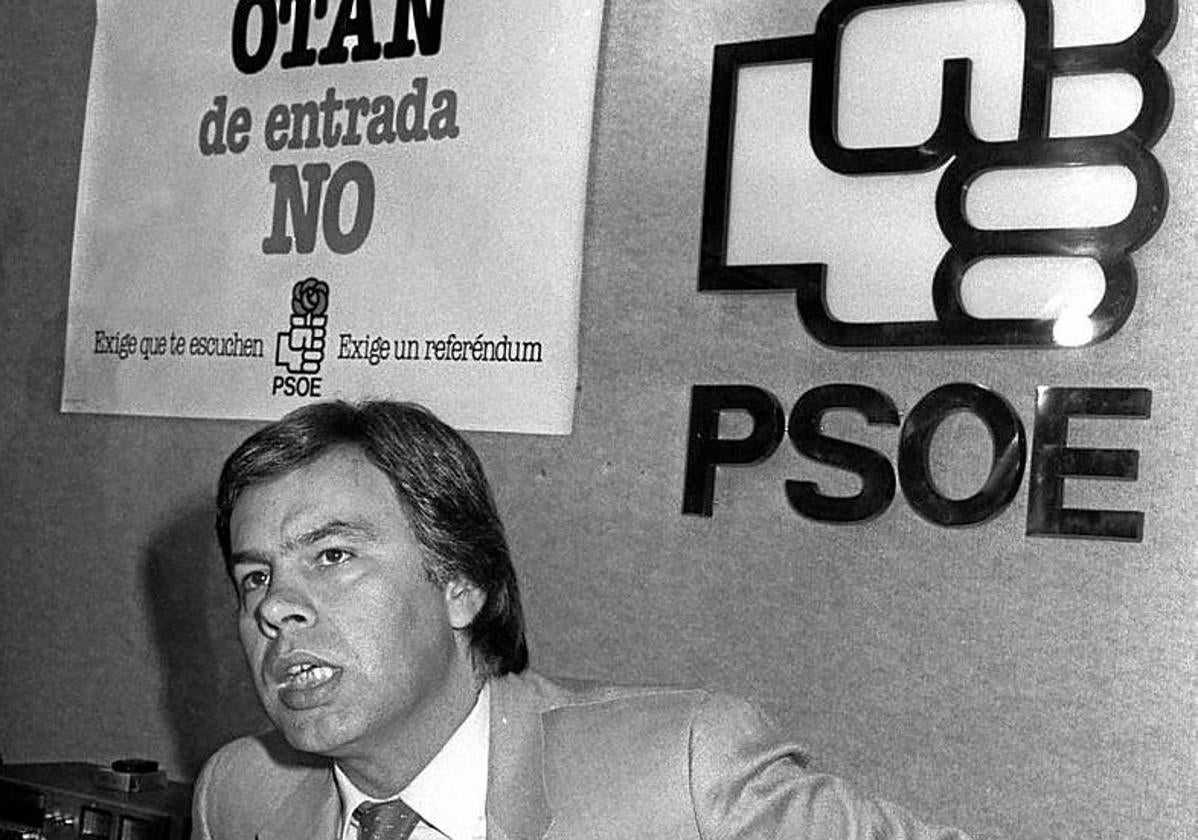 Felipe González, cuando rechazaba la entrada en la OTAN.