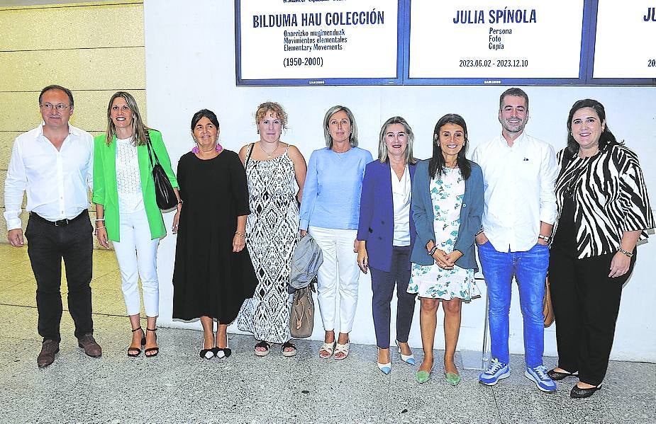 Iñaki Ruiz de Galarreta, Saray Zárate, Encina Castresana, Idoia Goiri, Sonia Díaz de Corcuera, Irma Basterra, Nerea Melgosa, Txema Molinuevo y Jone Berriozabal.