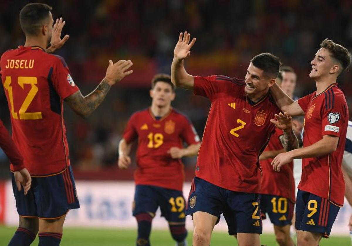 Sancet, debut y gol con La Roja