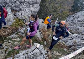 Los corredores, durante un tramo de ascensión.