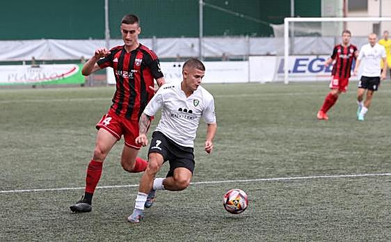 Vieites, del Gernika, fue uno de los jugadores más activos en Urbieta.