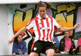 Joana Flaviano, en un partido de veteranas con el Athletic.