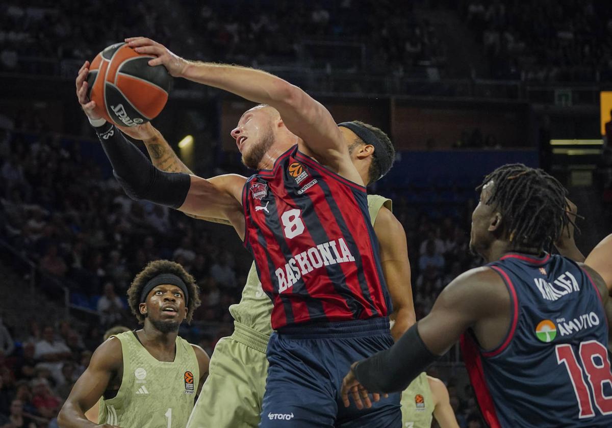 Sedekerskis disputó 17 minutos seguidos en la segunda mitad y se perdió los tres finales.