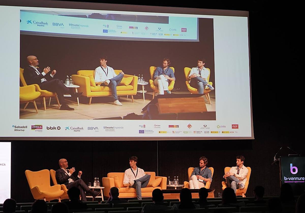 Unai Ansejo, Luis LLorens (moderador), Jaime Gil-Delgado y Carlos Ruisanchez