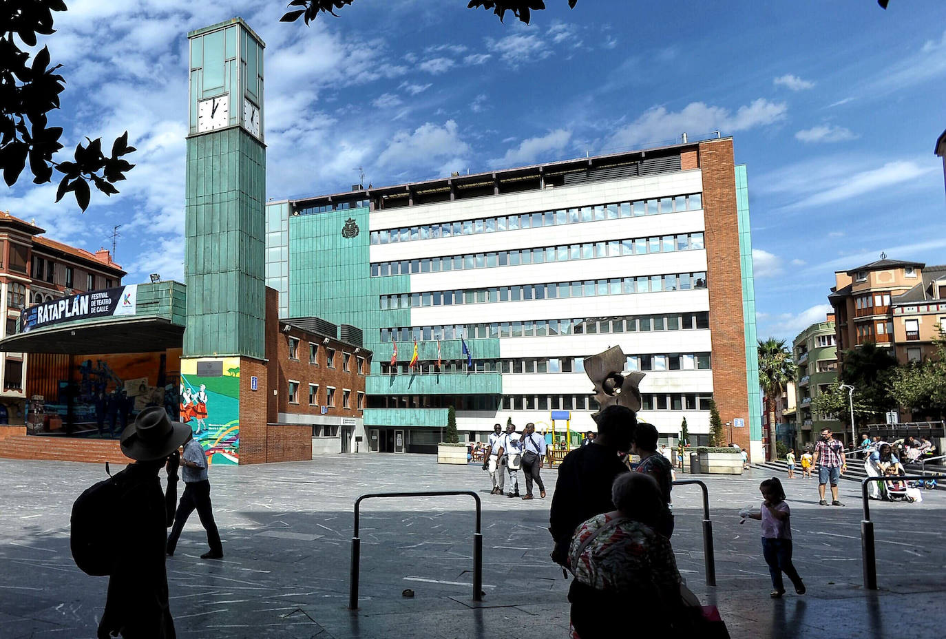 Barakaldo elabora un plan para dar trabajo a un centenar de desempleados