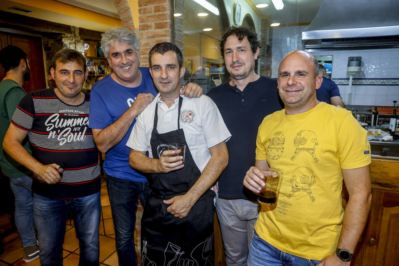 La cena en la sociedad gastronómica Eskola-Zaharra, en imágenes