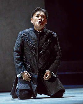 Javier Camarena, caracterizado como Romeo en el ensayo general de la ópera de Gounod.