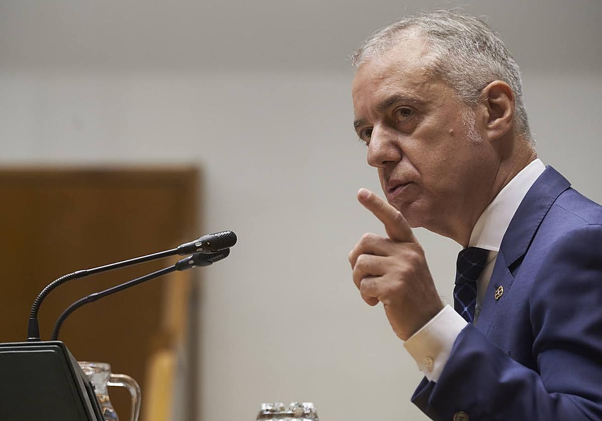 El lehendakari, Iñigo Urkullu, en la tribuna del Parlamento vasco.