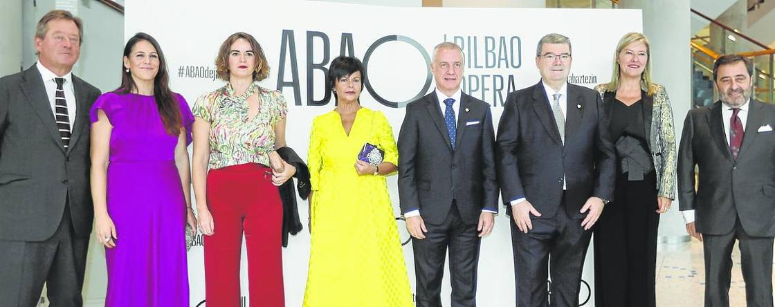 Bingen Zupiria, Leixuri Arrizabalaga, Elixabete Etxanobe, Lucía Arieta-Araunabeña, Iñigo Urkullu, Juan Mari Aburto, Ana Otadui y Juan Carlos Matellanes. 