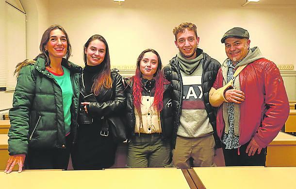 Mari Cruz Chico, Soraya Casari, Aiora Delgado, Aitor Maeso y Fabián Granado.