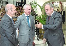 Ignacio Etxebarria, presidente de la Federación de EPSV, el lehendakari Urkullu y el consejero Azpiazu.