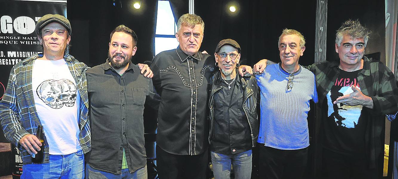 Kike Turrón, Mikel Aguirre, José Miguel Monzón 'El Gran Wyoming', Fito Cabrales, Mariano Remiro y Kike Babas.