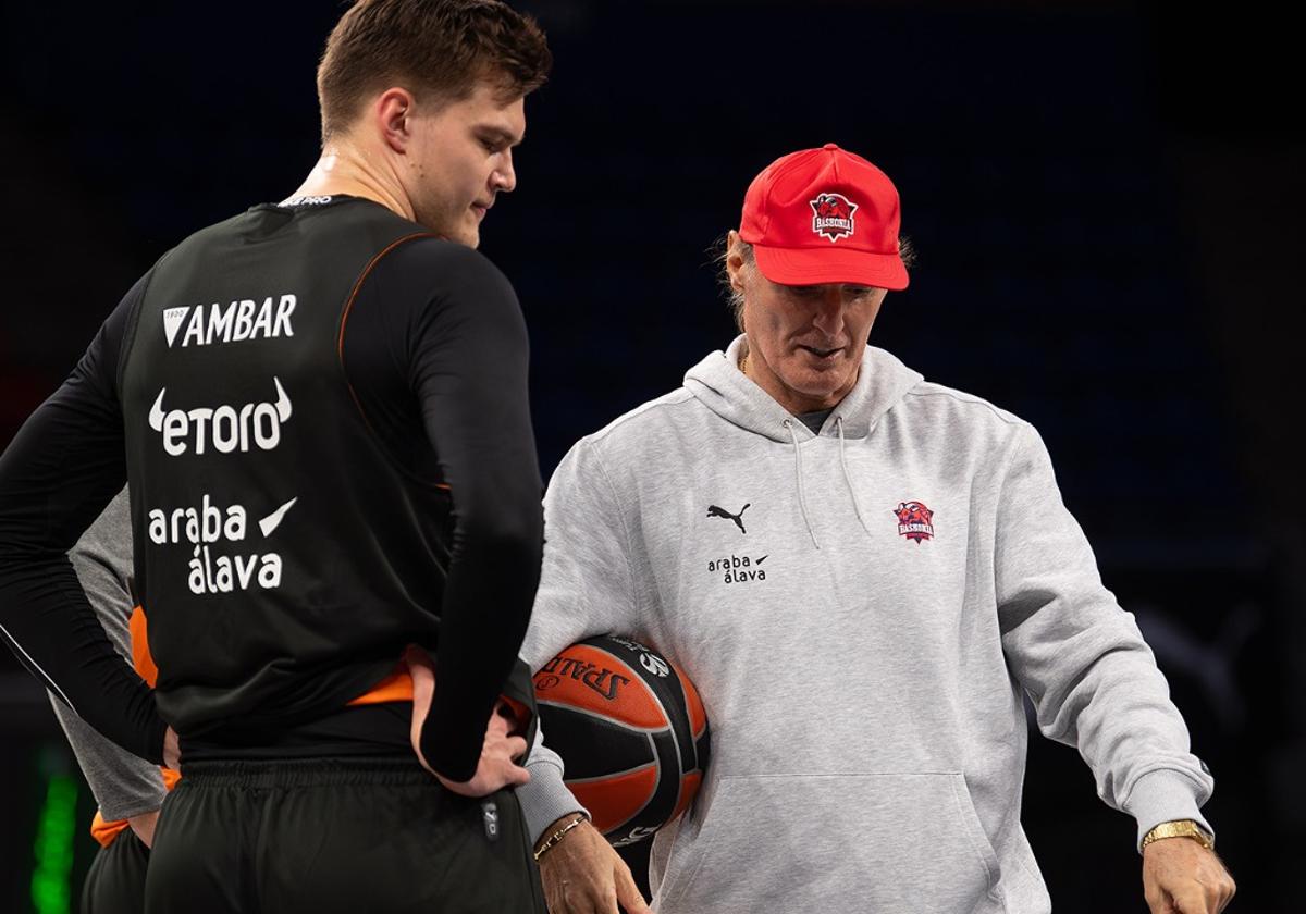 Ivanovic, en su primer entrenamiento con el Baskonia.