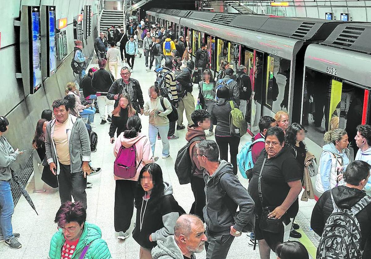 Metro Bilbao es, de largo, el operador que más viajeros registra en Bizkaia, según los datos del Consorcio de Transporte.