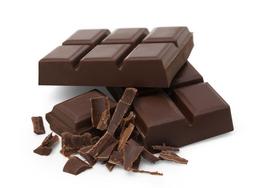 Detectan niveles peligrosos de cadmio y plomo en productos de chocolate negro