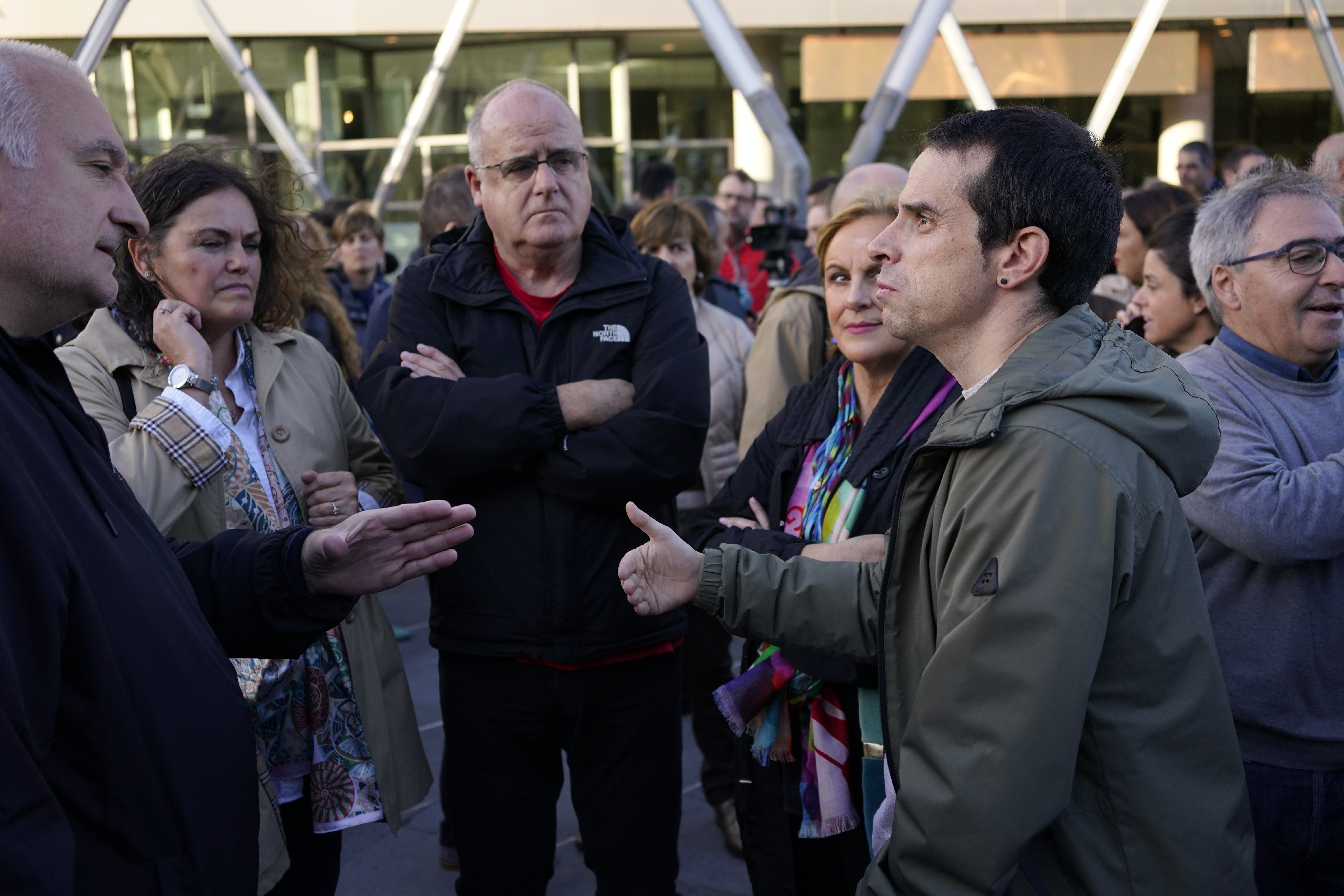 Miles de personas claman en Bilbao para defender el euskera