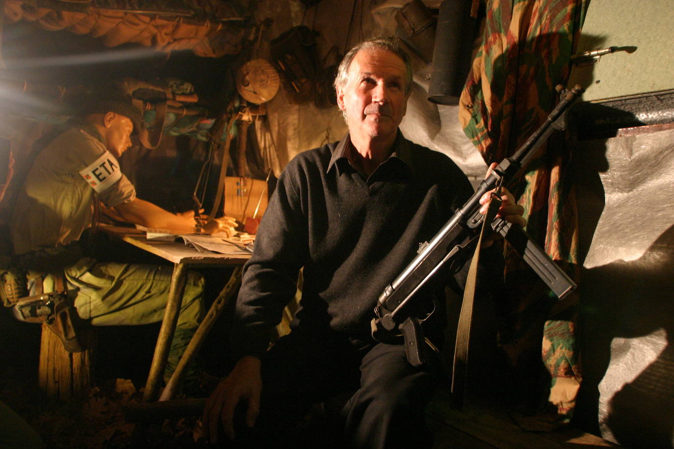 Javier Zumalde, 'El Cabra', en el museo de ETA que montó en 2004.