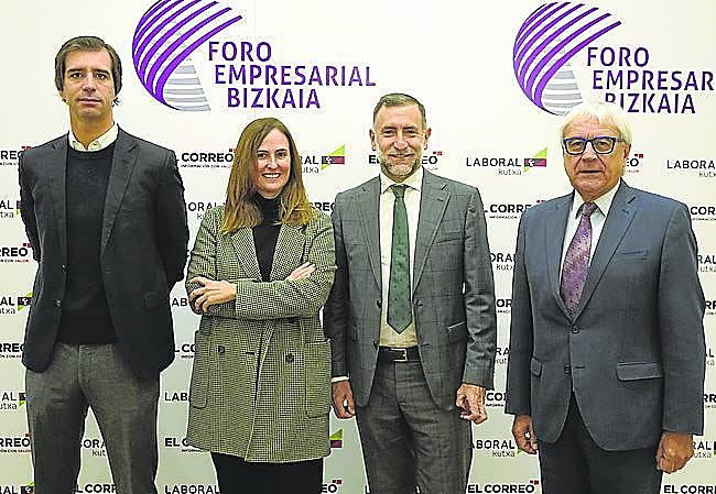 David Acillona, Nerea Uribe-Etxebarria, Diego Bareño y Vicente Reyes. 