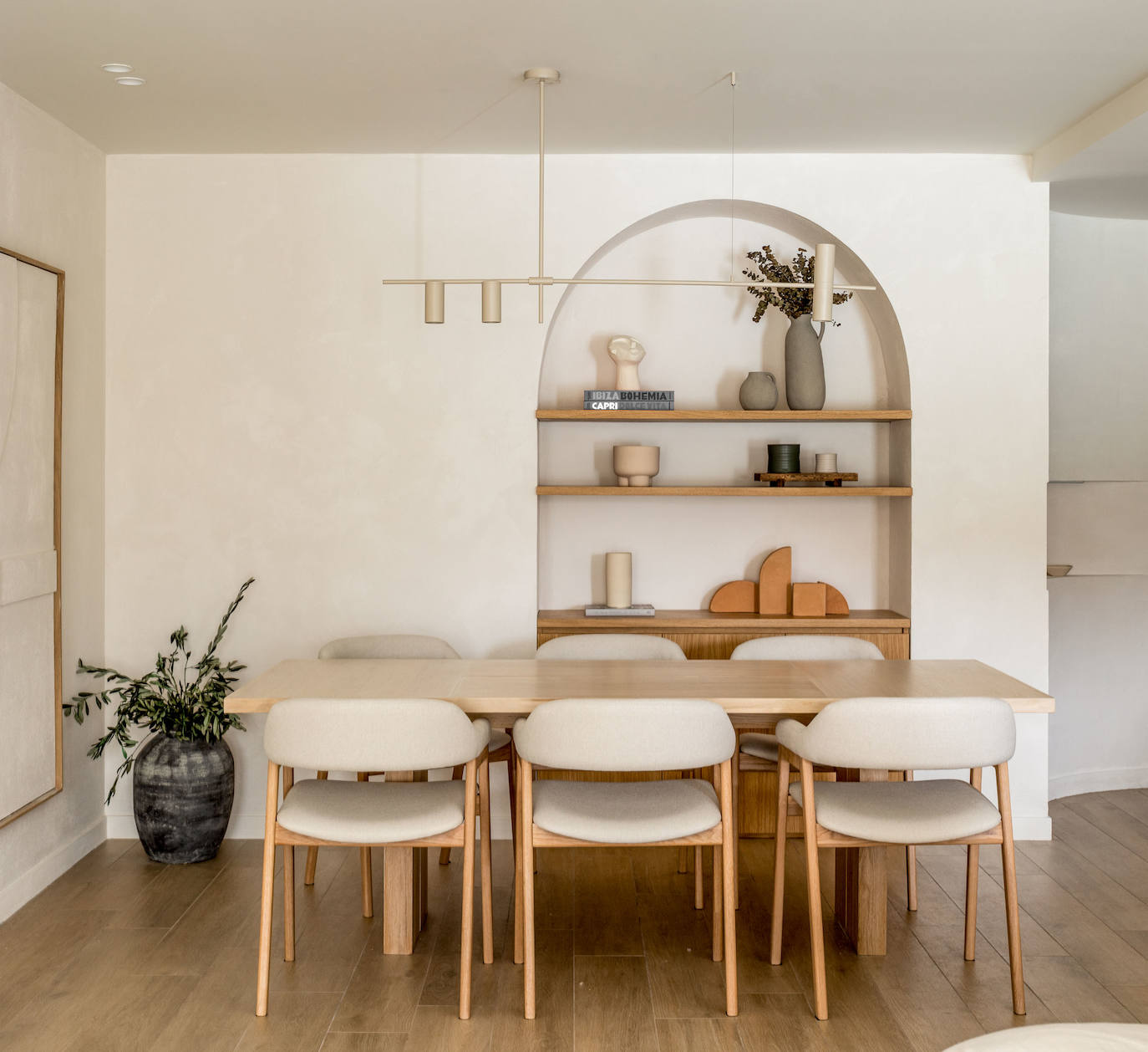 El piso de una pareja en Leioa de estilo mediterráneo en el que se respira calma