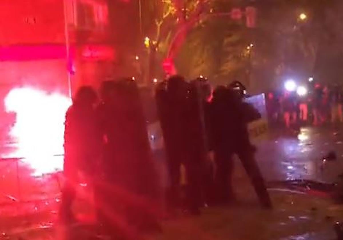 Los vídeos de las protestas en Madrid contra la amnistía