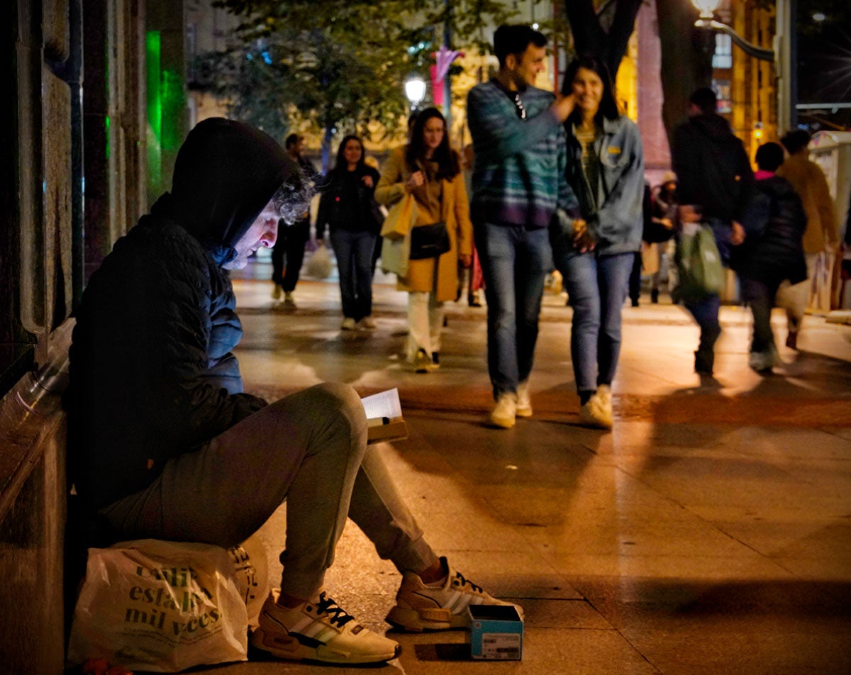 Plamen Petrov: el búlgaro que pide en la calle pero vive en los libros