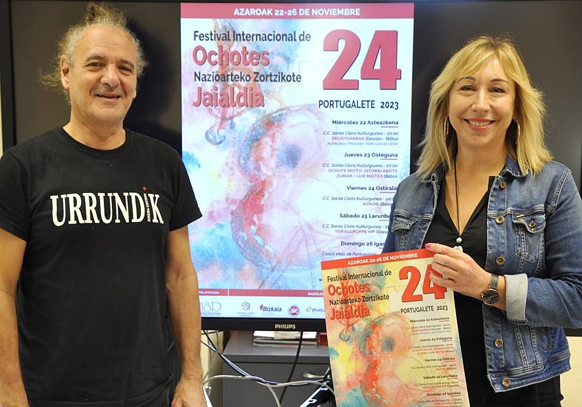 La edil de Cultura, Estíbaliz Freije, y el presidente del festival, Joseba Gotzon, anuncian el programa.