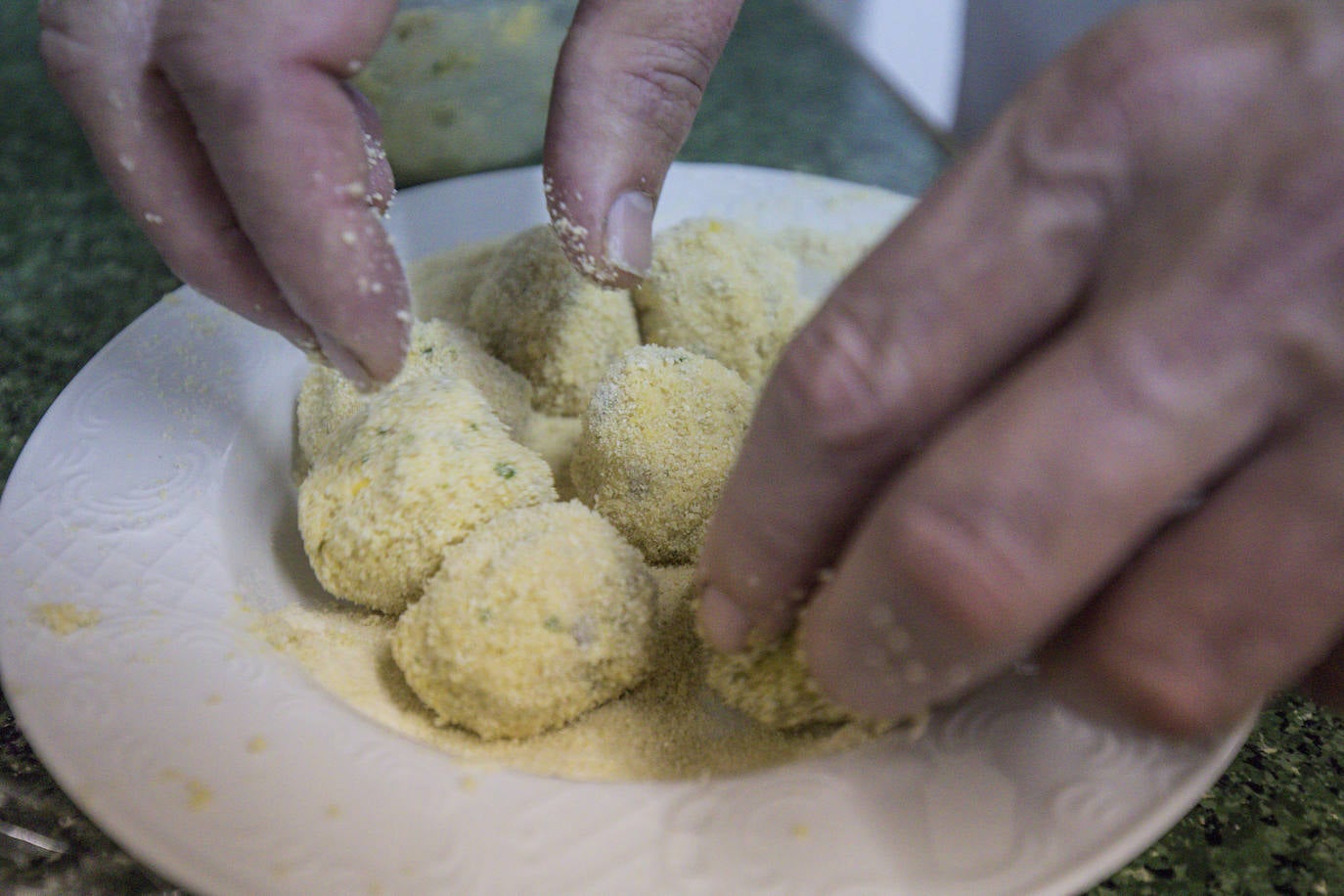 La cena en la sociedad gastronómica Artesilla, en imágenes