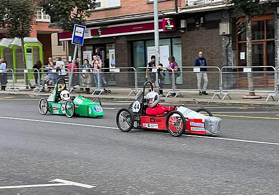 Imagen de una edición anterior de la carrera Greenpower en Galdakao.