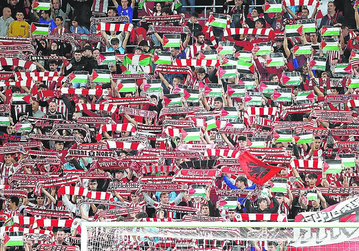 Imagen de banderas palestinas en San Mamés.