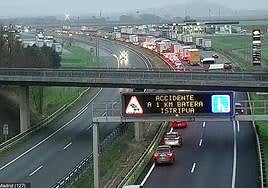 El accidente ha ocurrido en la A-1, en las inmediaciones de Lopidana.