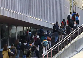 «Mi hija de 11 años borró el chat pero vio imágenes porno muy fuertes»