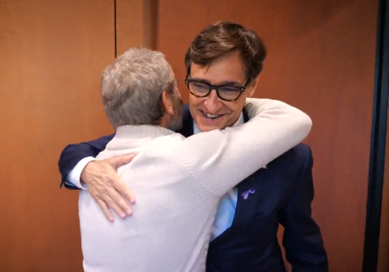 El emotivo reencuentro entre Salvador Illa y Fernando Simón