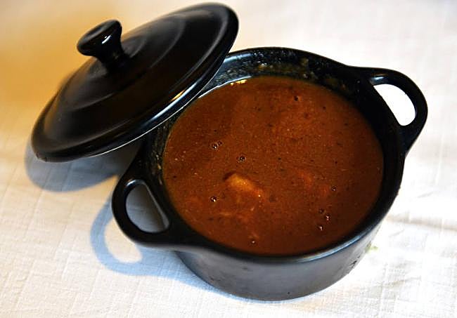 Sopa de pescado a la brasa.