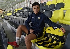 Iñigo Martín, delantero del Portugalete, se enfrentará mañana a su ex equipo, el CD Vitoria.