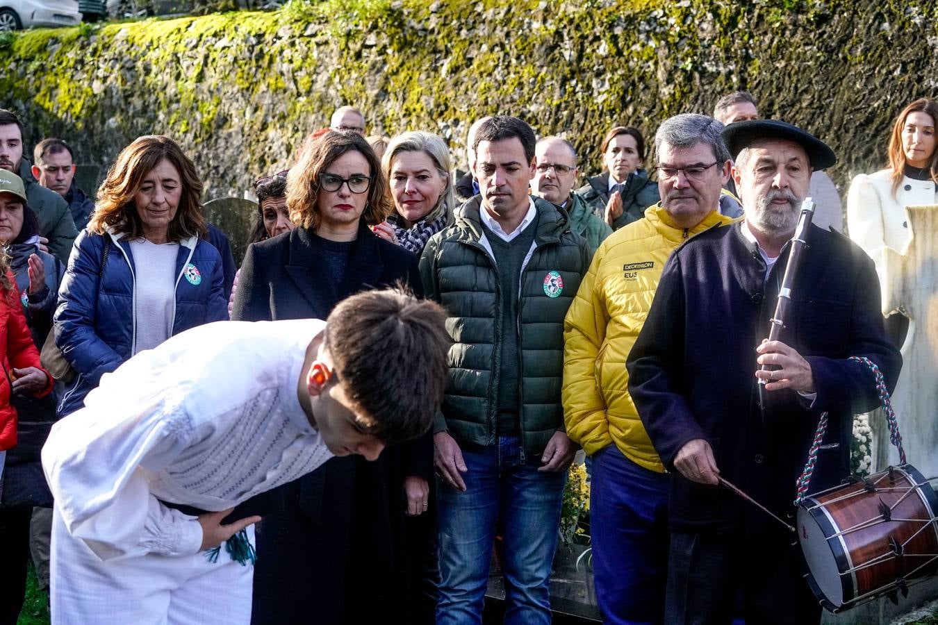 Sonrisas en el encuentro más esperado entre Urkullu y Pradales