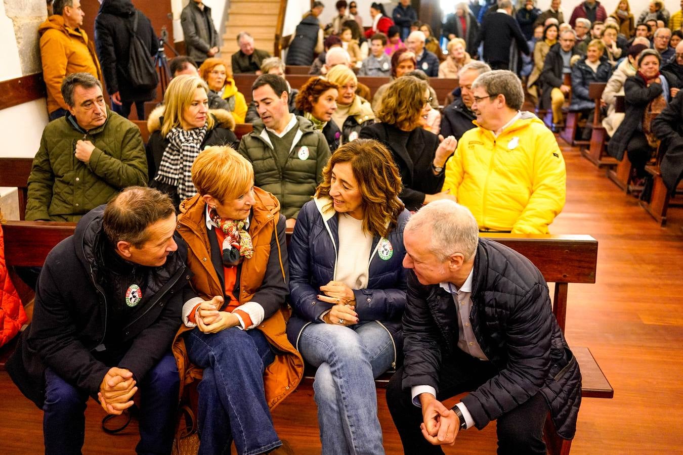 Sonrisas en el encuentro más esperado entre Urkullu y Pradales